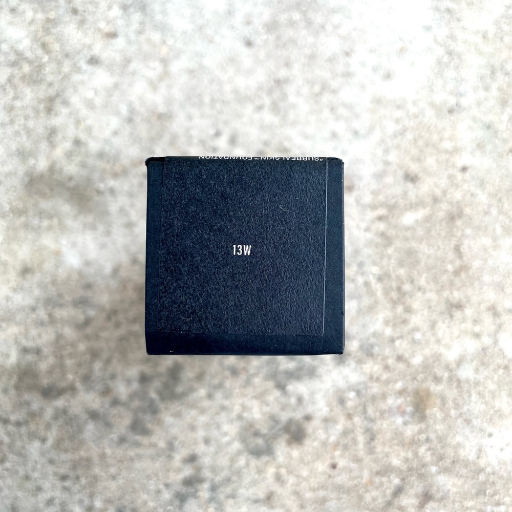 Makeup By Mario SurrealSkin Foundation - Picture 2 of 2